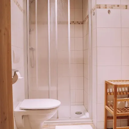 Haus Renswouw بيت ضيافة هولرسباخ ام بنزغ